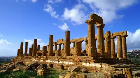 “亚冬奇遇记：滨滨、妮妮宝藏满身”